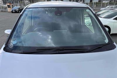 2020 Nissan Serena - Thumbnail