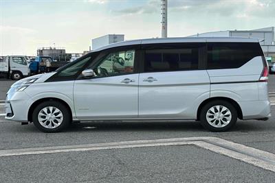 2020 Nissan Serena - Thumbnail