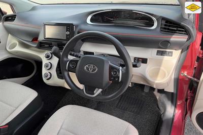 2016 Toyota Sienta - Thumbnail
