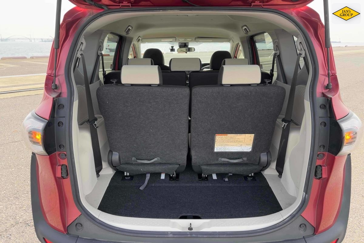 2016 Toyota Sienta
