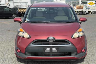 2016 Toyota Sienta - Thumbnail