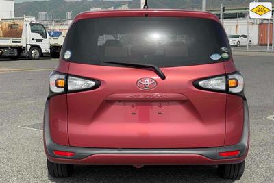 2016 Toyota Sienta - Thumbnail