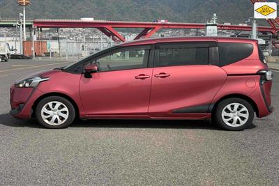 2016 Toyota Sienta - Thumbnail