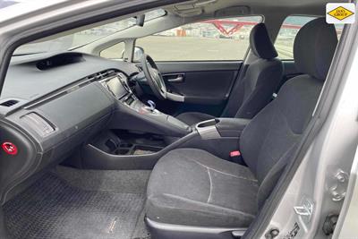 2013 Toyota Prius - Thumbnail