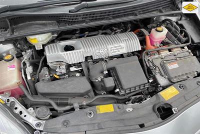 2013 Toyota Prius - Thumbnail