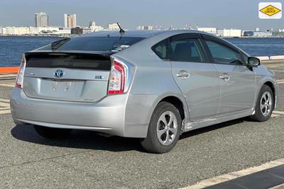 2013 Toyota Prius - Thumbnail