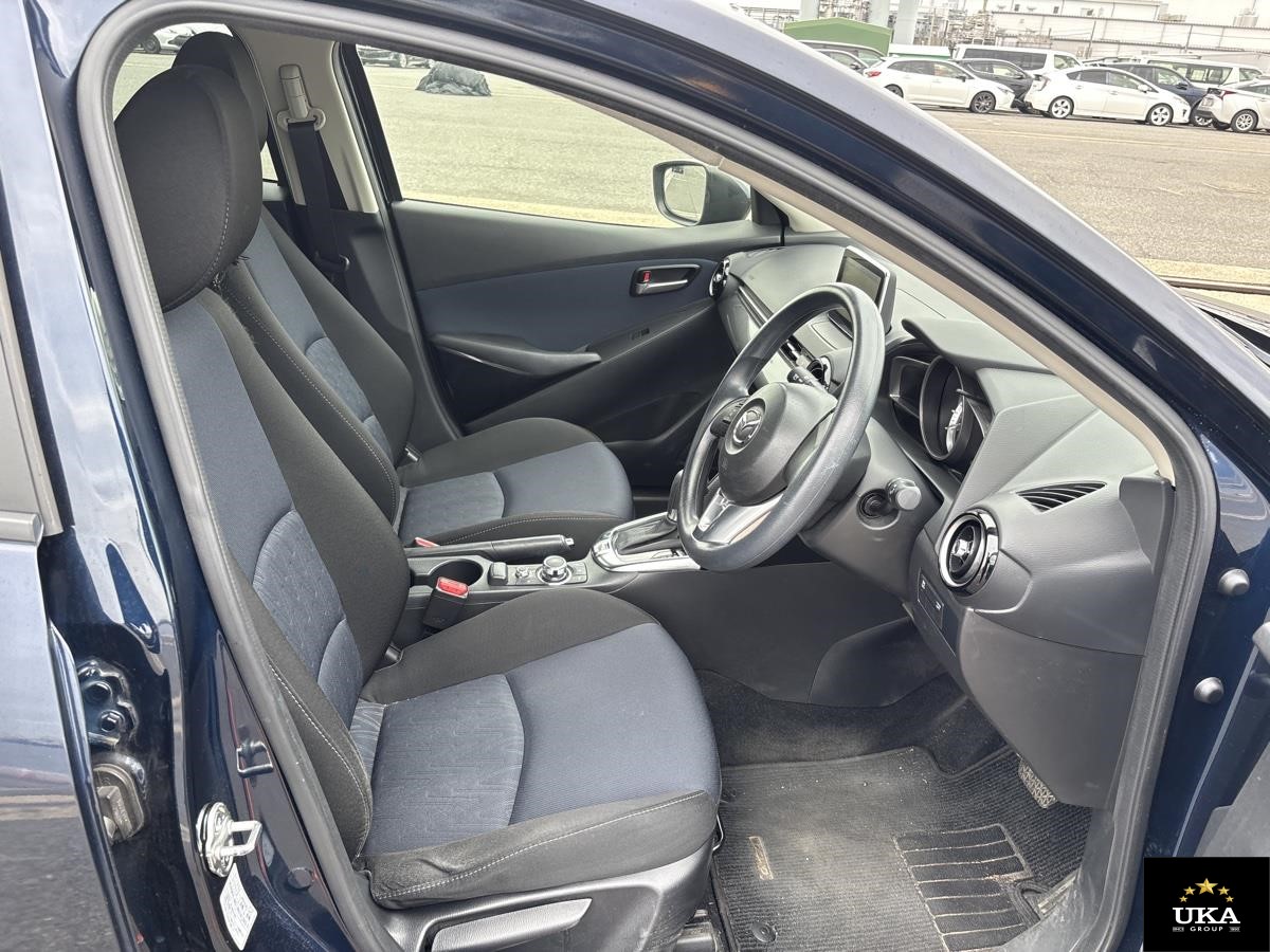 2016 Mazda Demio