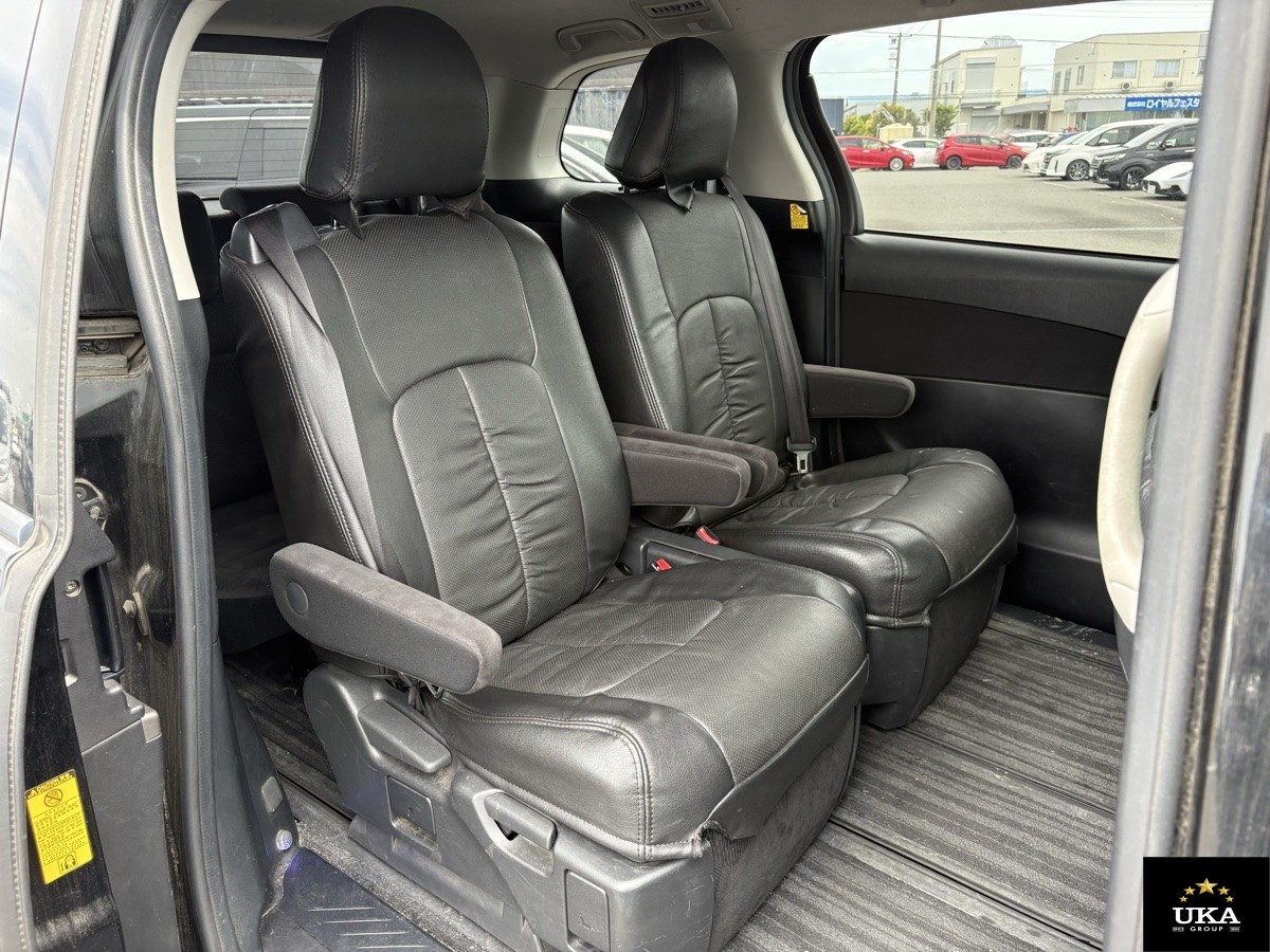 2013 Toyota Estima