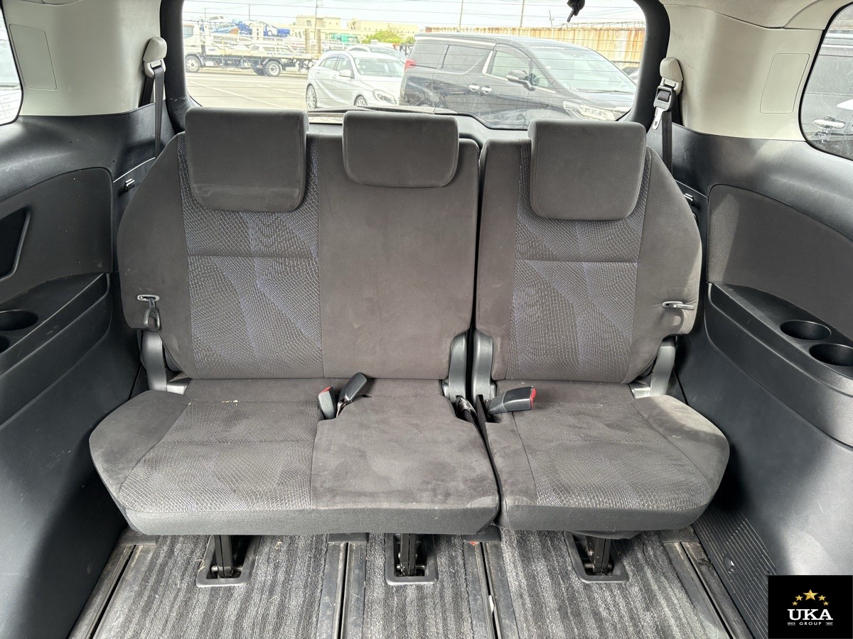 2013 Toyota Estima