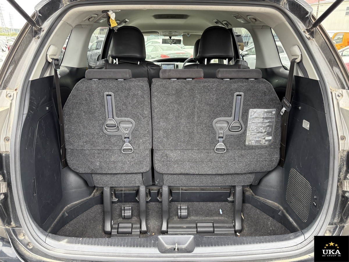 2013 Toyota Estima