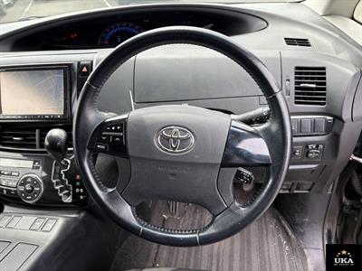 2013 Toyota Estima - Thumbnail