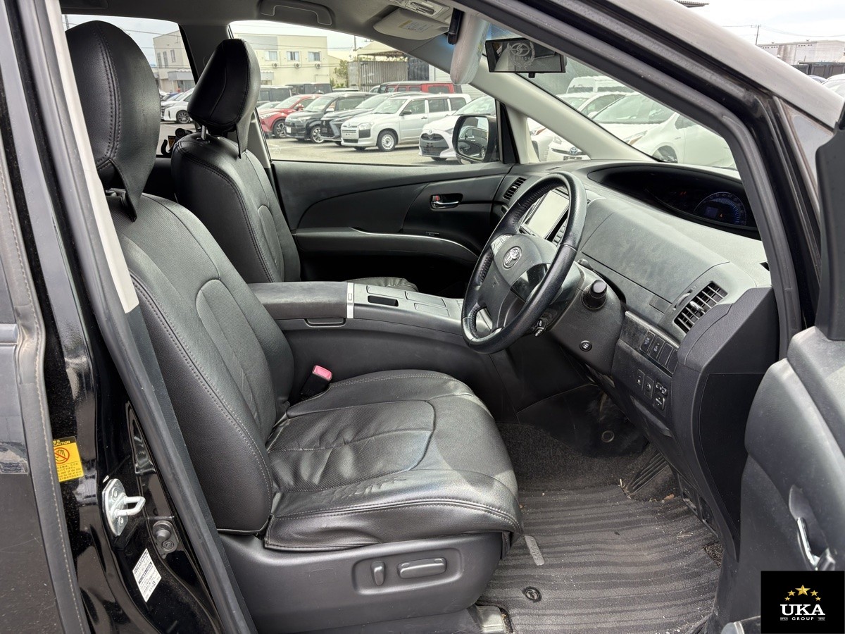 2013 Toyota Estima