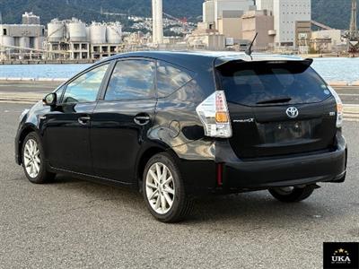2014 Toyota Prius - Thumbnail