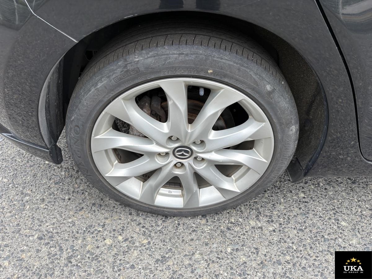 2014 Mazda Axela