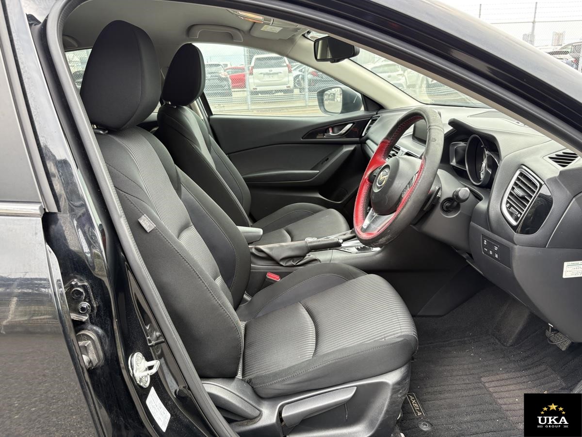 2014 Mazda Axela