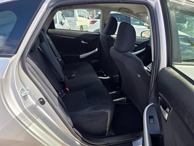 2014 Toyota Prius - Thumbnail