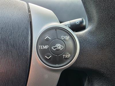 2014 Toyota Prius - Thumbnail