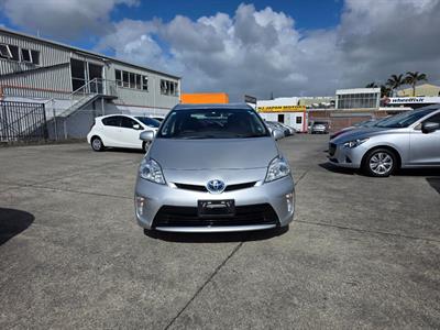 2014 Toyota Prius - Thumbnail