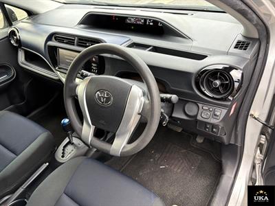 2015 Toyota Aqua - Thumbnail