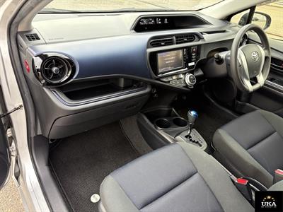 2015 Toyota Aqua - Thumbnail