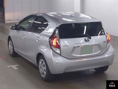 2015 Toyota Aqua - Thumbnail