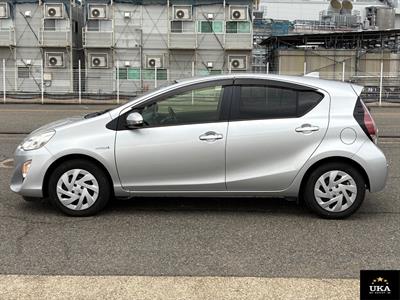 2015 Toyota Aqua - Thumbnail