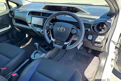 2020 Toyota Aqua - Thumbnail