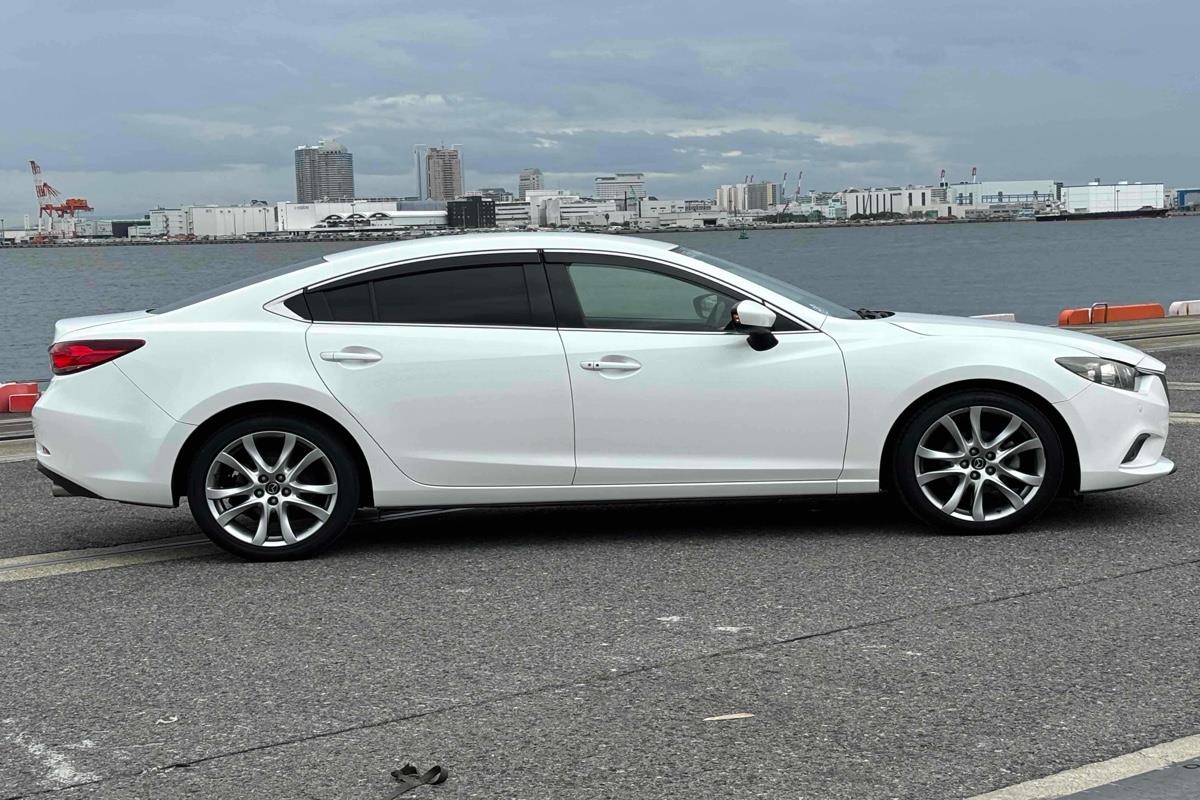 2013 Mazda Atenza