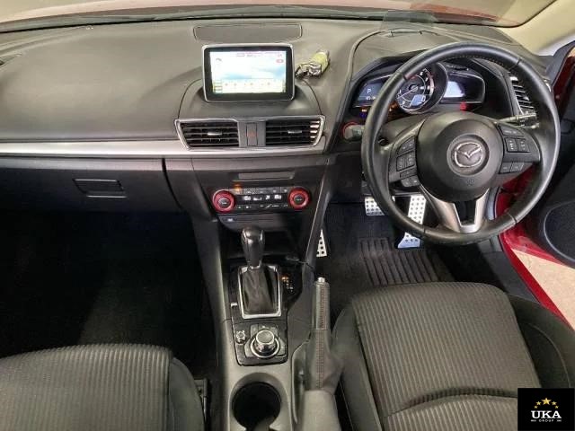 2016 Mazda Axela