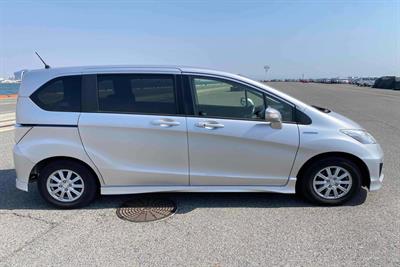 2013 Honda Freed - Thumbnail