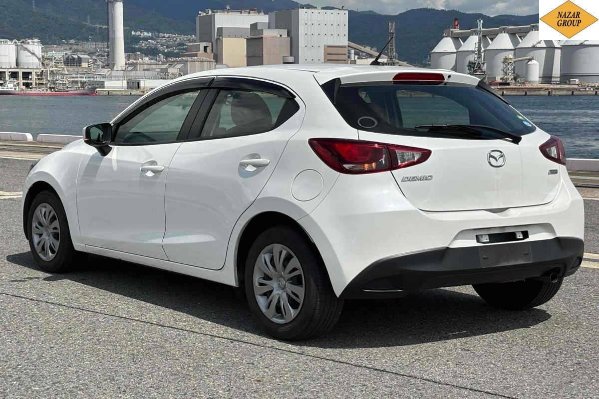 2017 Mazda Demio