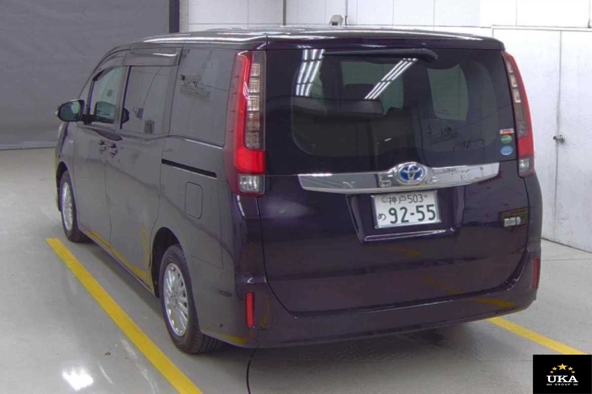 2015 Toyota Noah