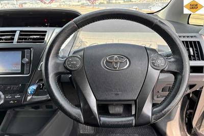 2014 Toyota Prius - Thumbnail