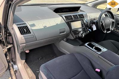 2014 Toyota Prius - Thumbnail