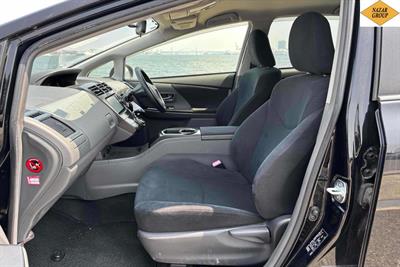 2014 Toyota Prius - Thumbnail