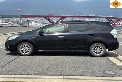 2014 Toyota Prius - Thumbnail