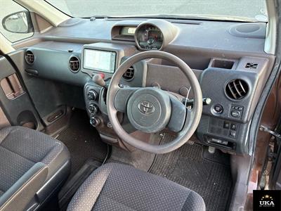 2015 Toyota Porte - Thumbnail