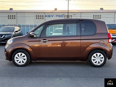 2015 Toyota Porte - Thumbnail