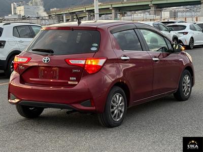 2017 Toyota Vitz - Thumbnail