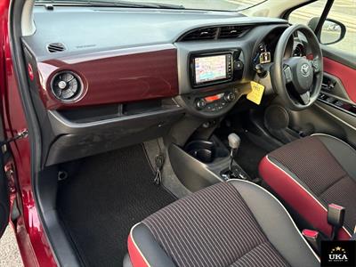 2017 Toyota Vitz - Thumbnail
