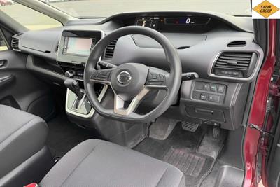 2017 Nissan Serena - Thumbnail