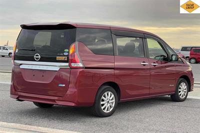 2017 Nissan Serena - Thumbnail