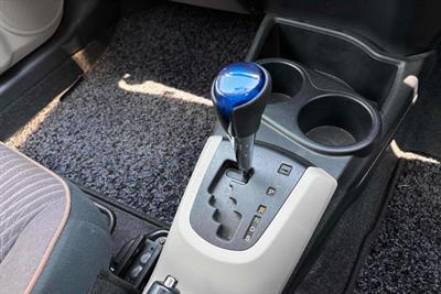 2012 Toyota Aqua - Thumbnail