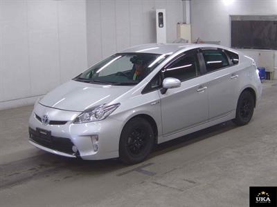 2015 Toyota Prius - Thumbnail