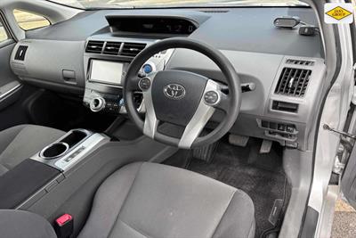2013 Toyota Prius - Thumbnail
