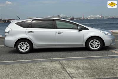 2013 Toyota Prius - Thumbnail