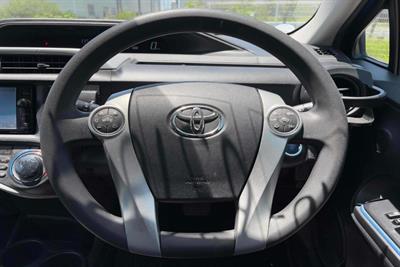 2014 Toyota Aqua - Thumbnail