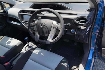 2014 Toyota Aqua - Thumbnail