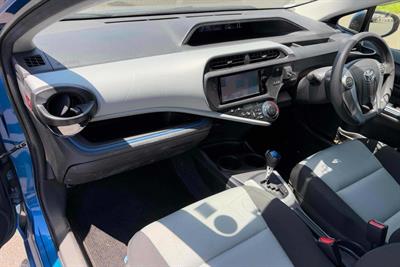 2014 Toyota Aqua - Thumbnail