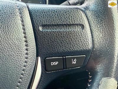 2016 Toyota Auris - Thumbnail